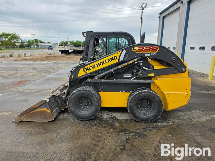 2021-new-holland-l328-image-8