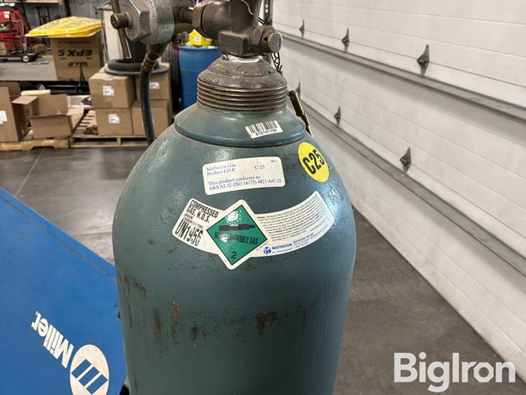 miller-millermatic-251-wire-welder-image-13