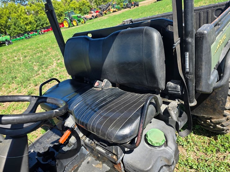john-deere-gator-image-28
