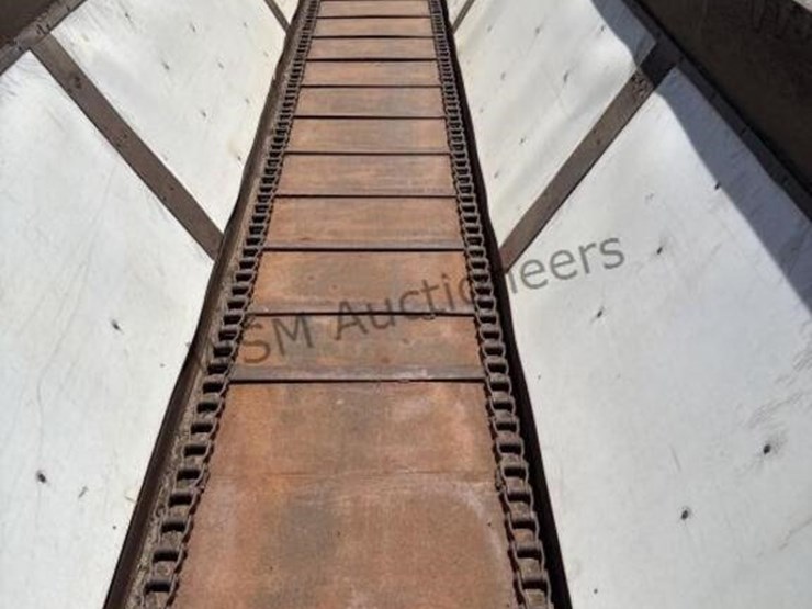 2012-versa-v-bottom-spreader-trailer-image-18