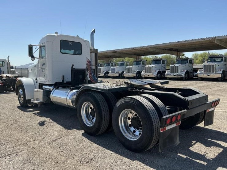 2001-peterbilt-379-image-6