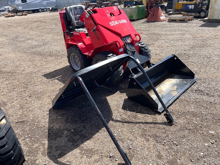 #2895-•-agt-sda-140w-wheeled-ride-on-mini-skid-steer-image-3