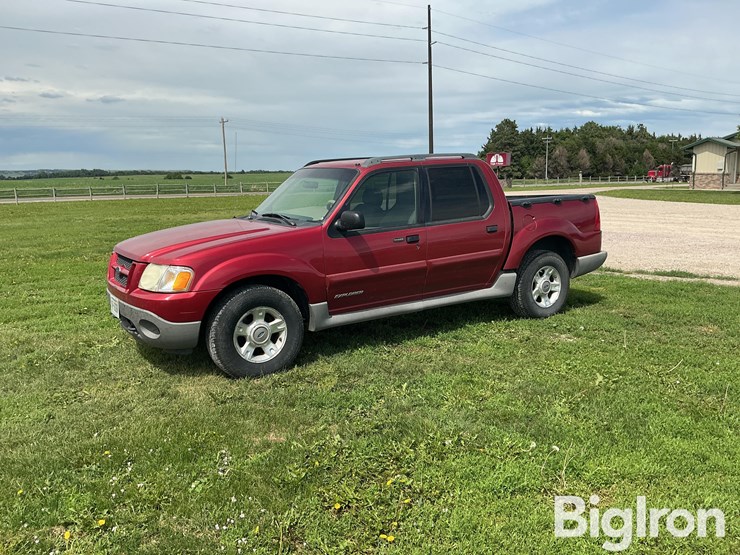 2002-ford-explorer-sport-trac-image-1