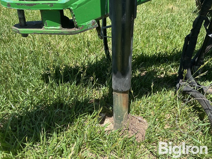 2007-john-deere-568-image-10