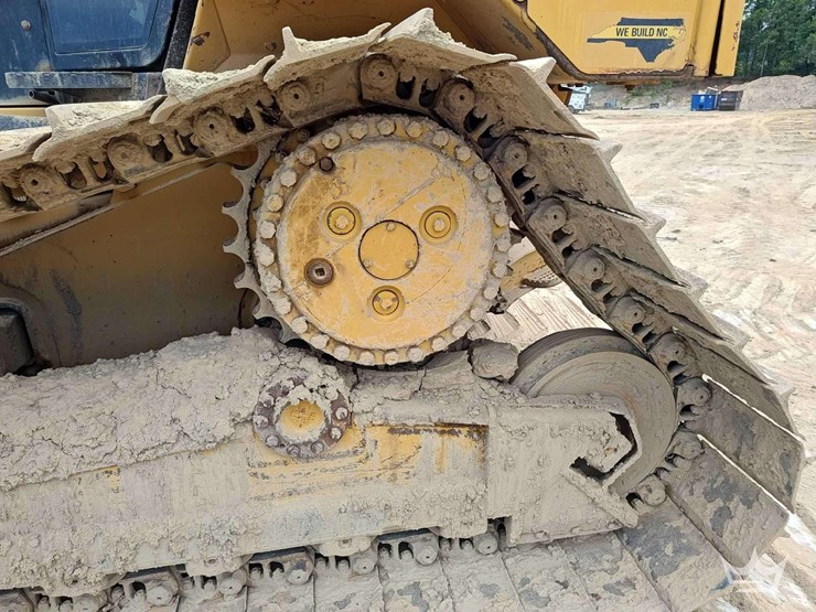 2016-caterpillar-d6h-image-24