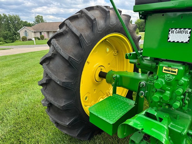 john-deere-70-image-30