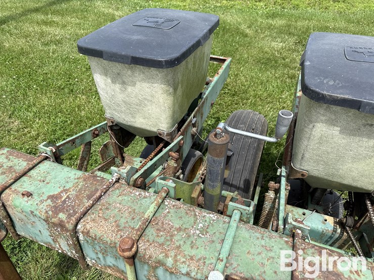 john-deere-7000-image-17