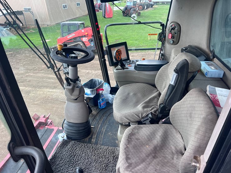 case-ih-8010-image-38