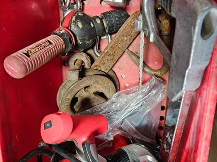 #121-•-assorted-power-tools-image-16