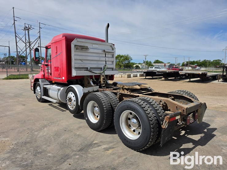2006-mack-cxn613-vision-tri/a-truck-tractor-image-7