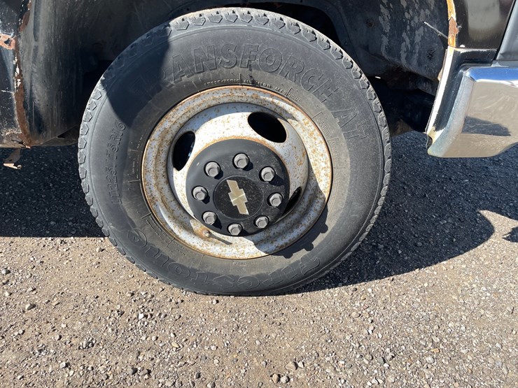 1997-chevrolet-3500-image-10