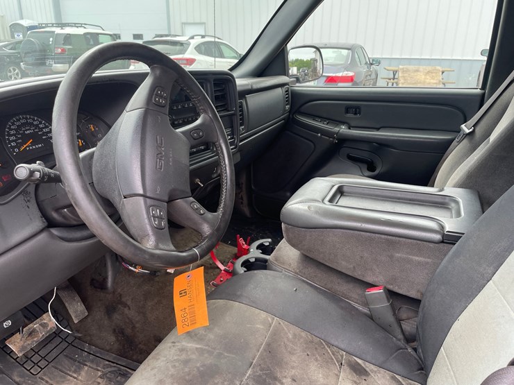 2006-gmc-2500hd-image-23