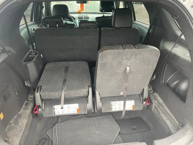 2015-ford-explorer-xlt-image-26