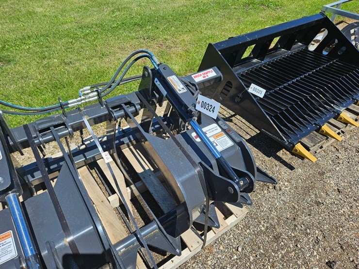 #324-•-2026-stout-66-9-skid-steer-66"-grapple-bucket-image-10