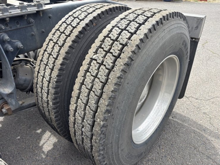 2009-international-prostar-image-11