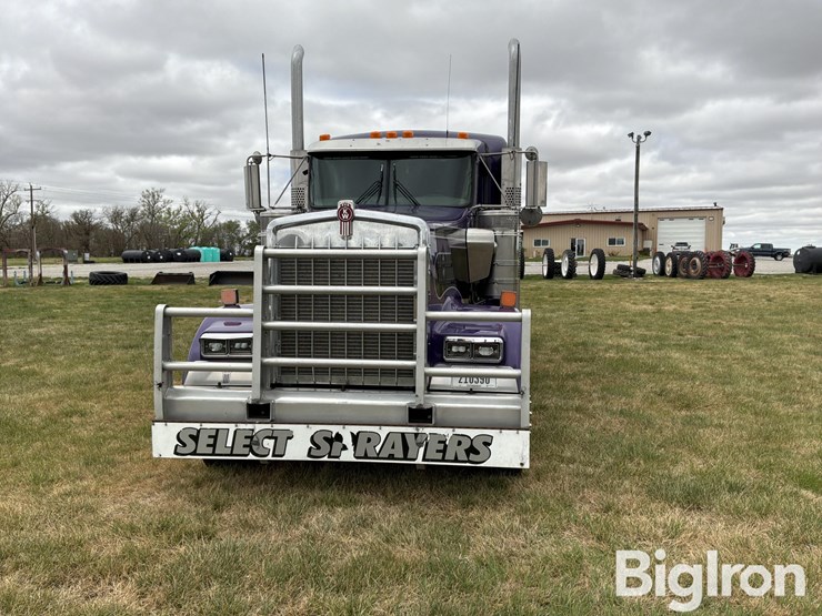 2019-kenworth-w900-image-2
