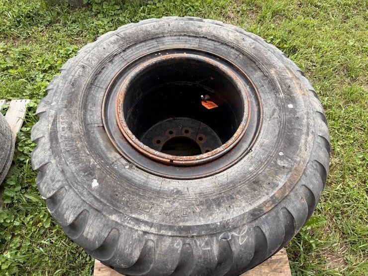 #2108-•-floater-tire-image-1