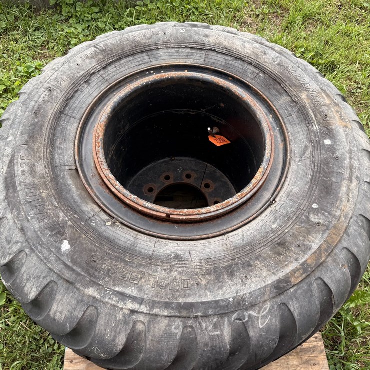 #2108 • Floater Tire