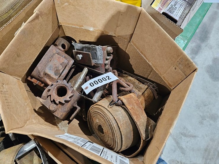 #2-•-2-boxes-of-ratchet-straps-image-1