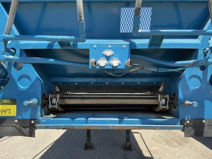 2010-versa-v-bottom-spreader-trailer-image-16