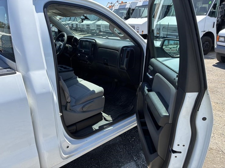 2016-chevrolet-1500-image-9