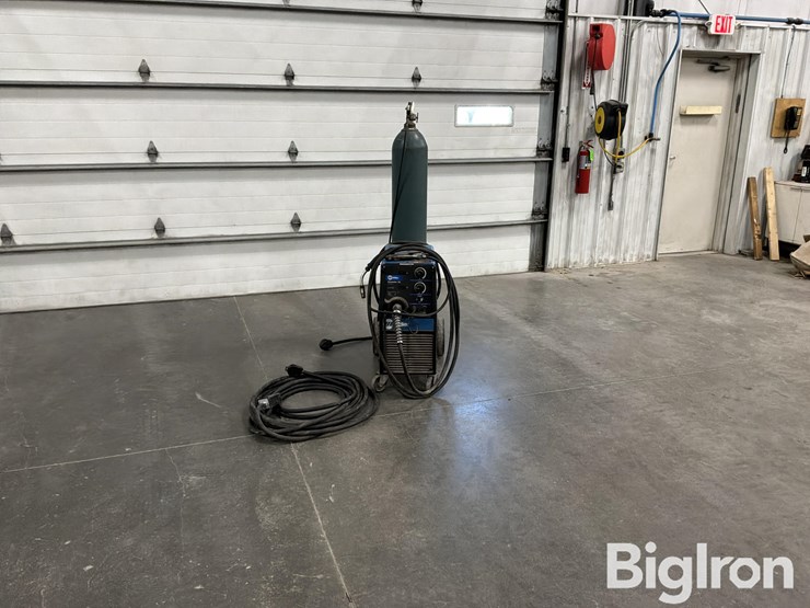 miller-millermatic-251-wire-welder-image-2
