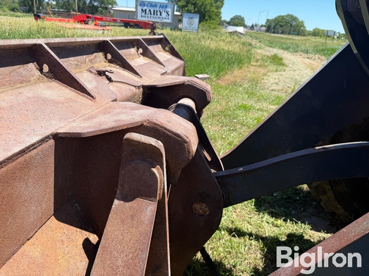 2013-deere-624k-image-19