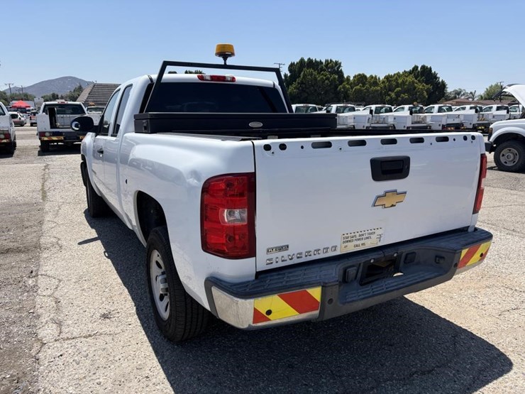 2011-chevrolet-1500-image-4