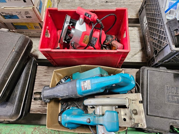 #121-•-assorted-power-tools-image-1