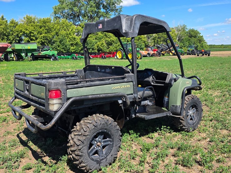 john-deere-gator-image-6