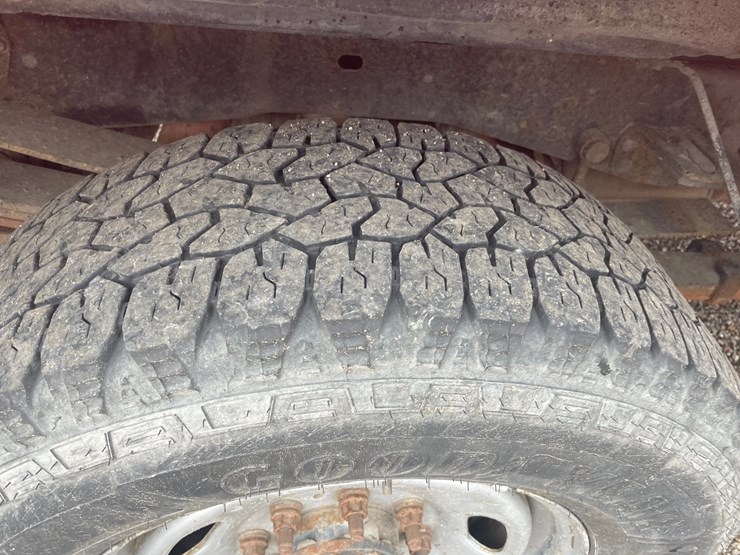 2010-ford-f250-xl-image-21
