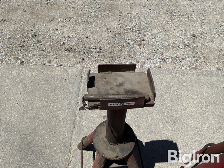 heavy-duty-jack-stands-image-10