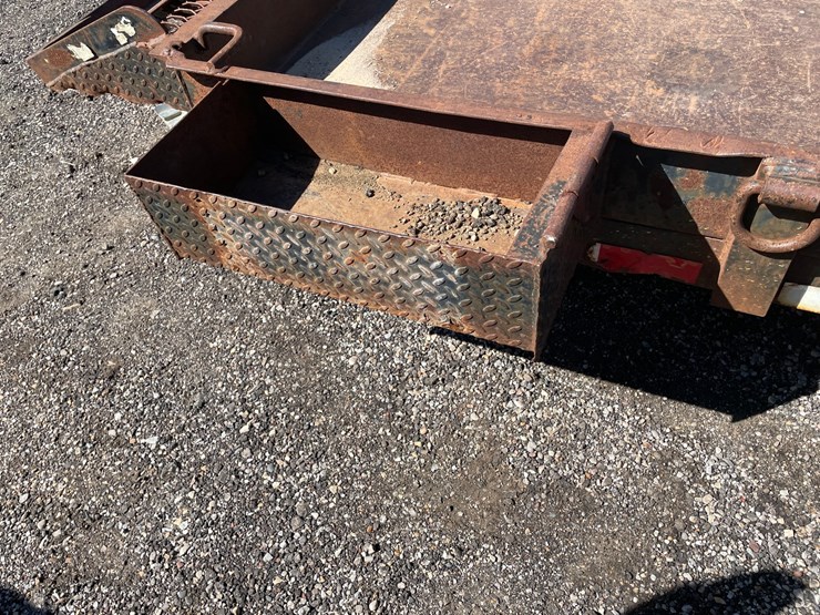 #2097-•-1999-olympic-tandem-axle-equipment-trailer-(has-wi-title)-image-15