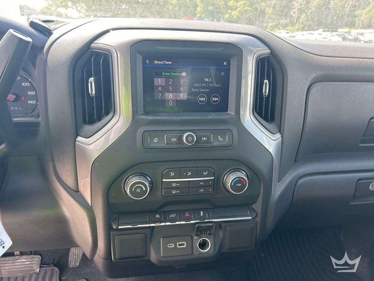 2022-chevrolet-silverado-1500-image-18