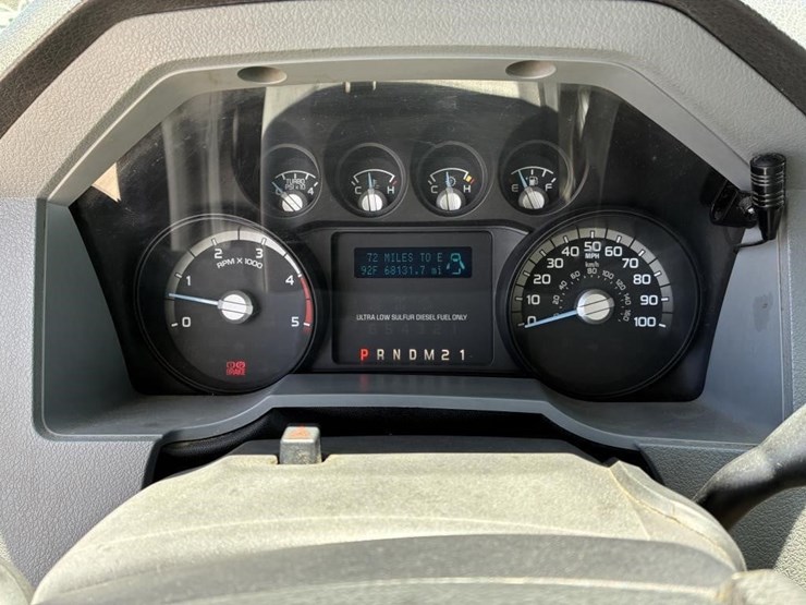 2011-ford-f550-image-18