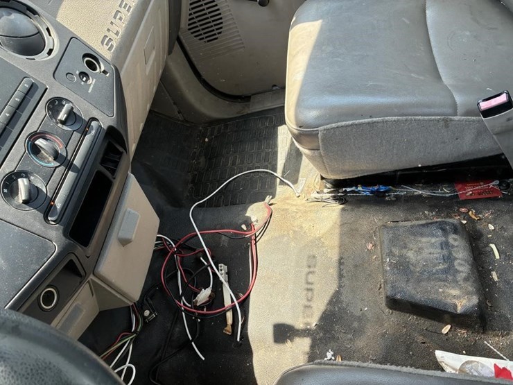 2008-ford-f250-xl-image-17