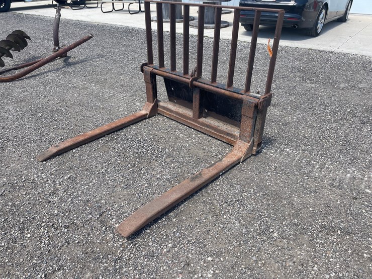 #2791-•-heavy-duty-skid-steer-mount-forks-image-1