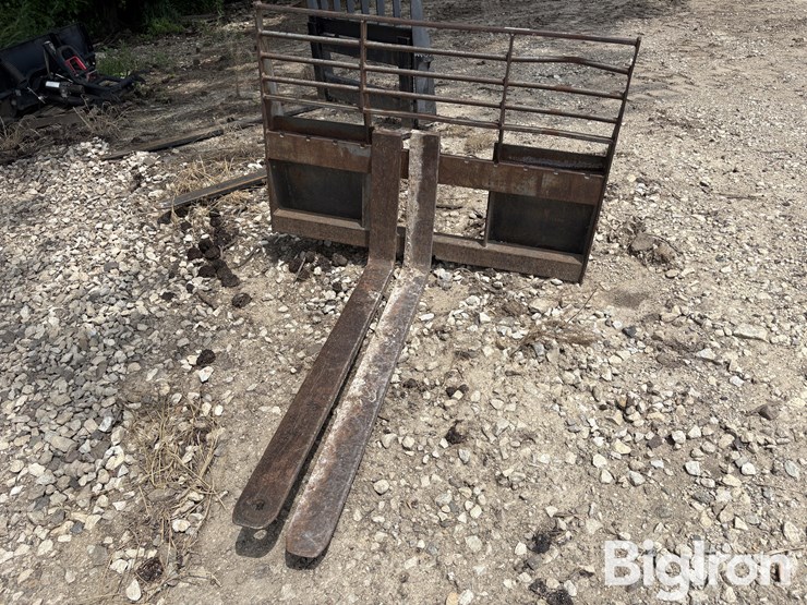skid-steer-fork-attachment-image-7