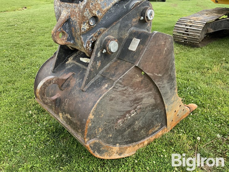 2007-deere-240d-lc-image-15