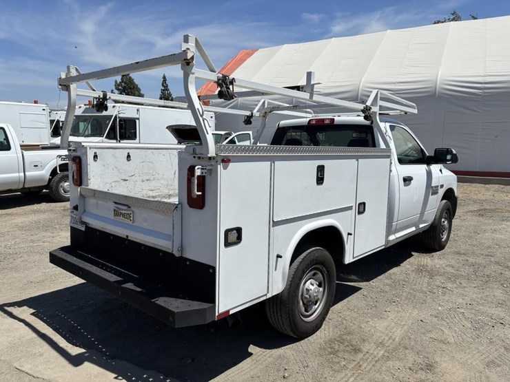 2018-dodge-ram-2500-image-3