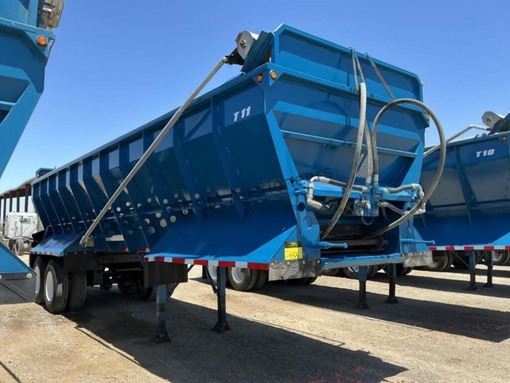 2016-versa-v-bottom-spreader-trailer-image-3
