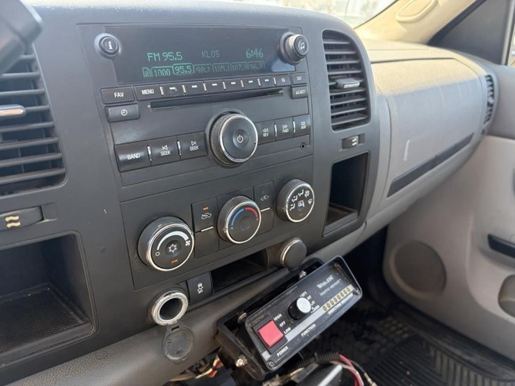 2012-gmc-sierra-2500-image-17