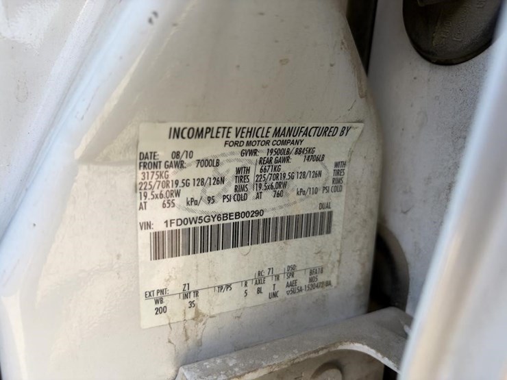 2011-ford-f550-image-20