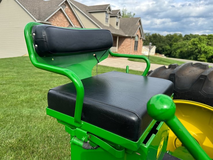 john-deere-70-image-27