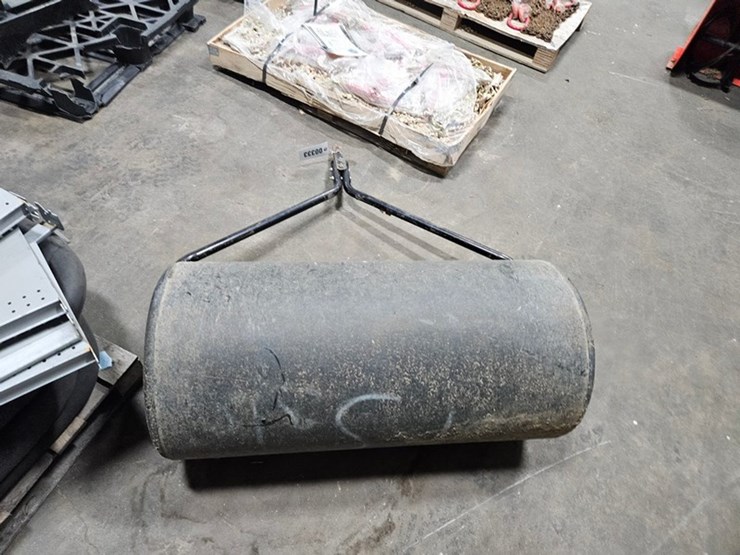 #333-•-40"-pull-behind-lawn-roller-image-4