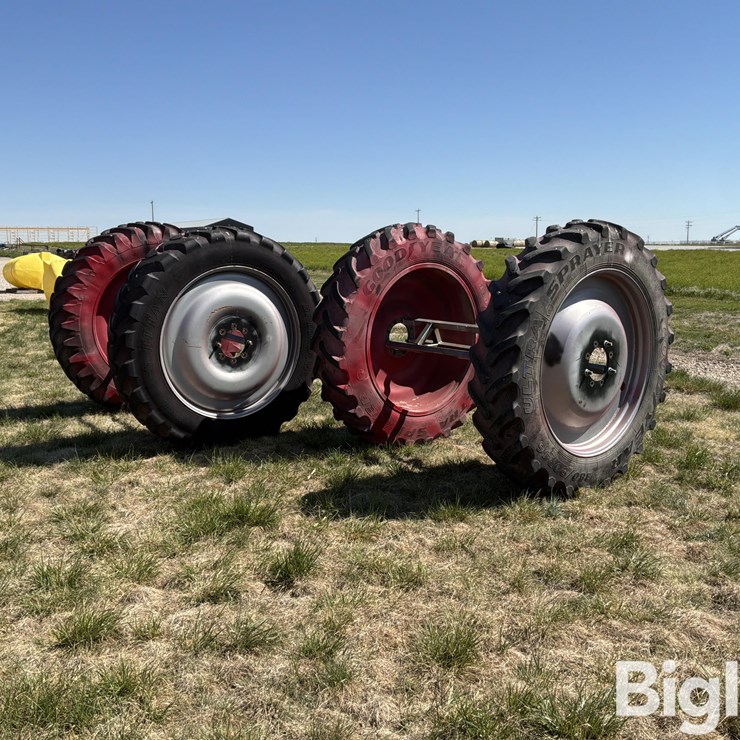 Miller Sprayer Wheels & 380/90R46 Tires