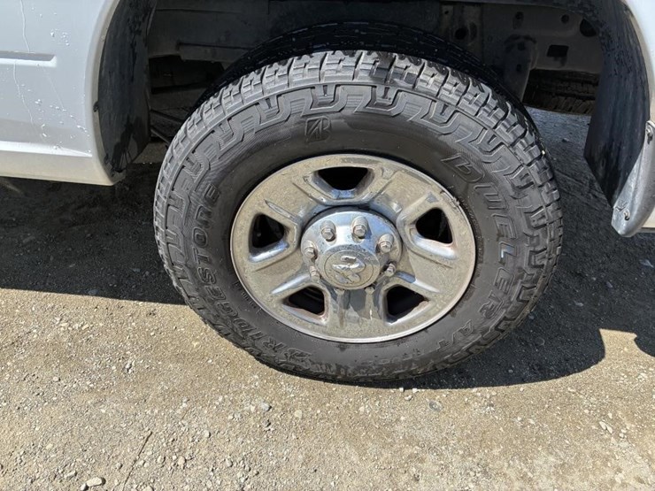2016-dodge-ram-2500-image-5