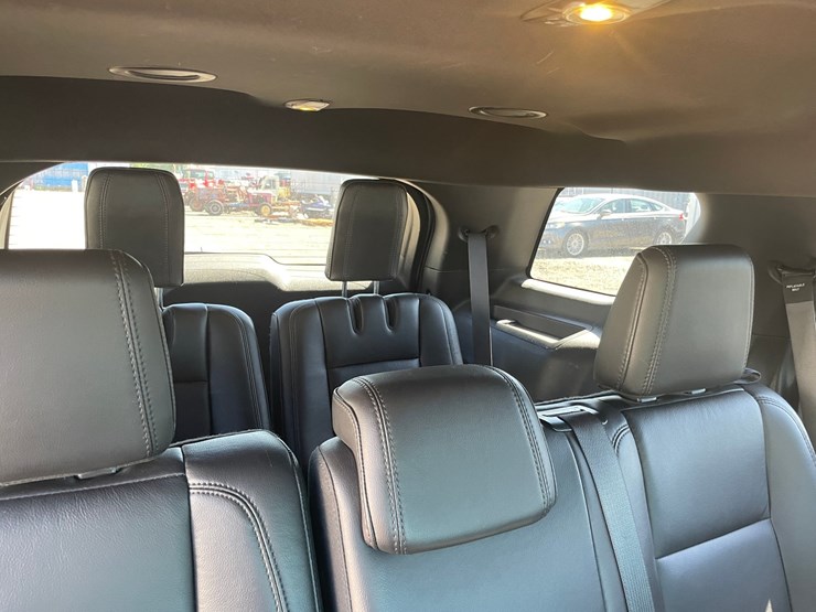 2014-ford-explorer-image-23