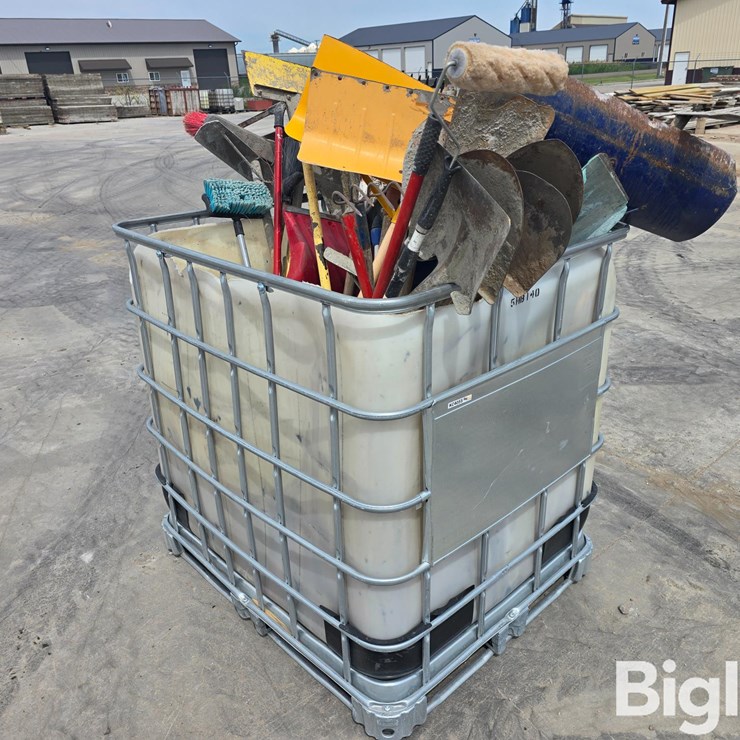 Long Handled Tool Assortment
