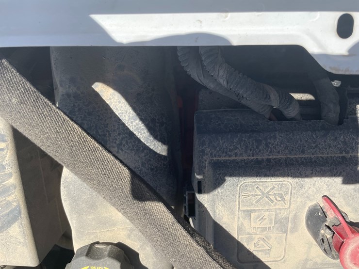 2017-chevrolet-3500hd-image-34